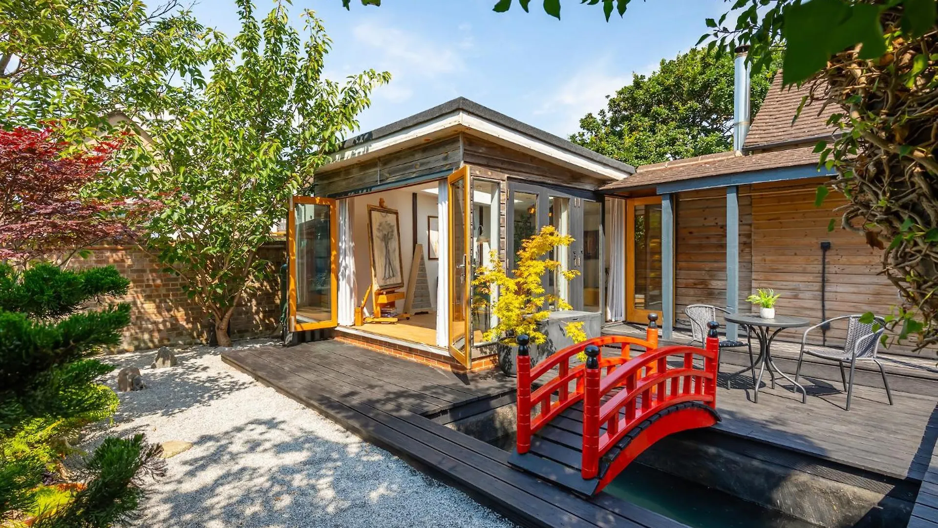 The Artists Studio - With Unique Japanese Garden location